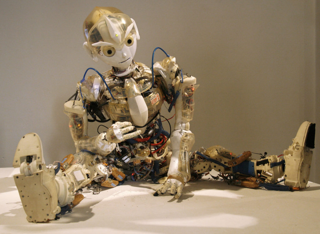 Roboter Kotaro auf der ARS Elektronika 2008. Ganz so wie Kotaro schauen die Roboter in der Pilotfabrik noch nicht aus. © Manfred Werner - Tsui – Wikki Commons, CC BY-SA 3.0